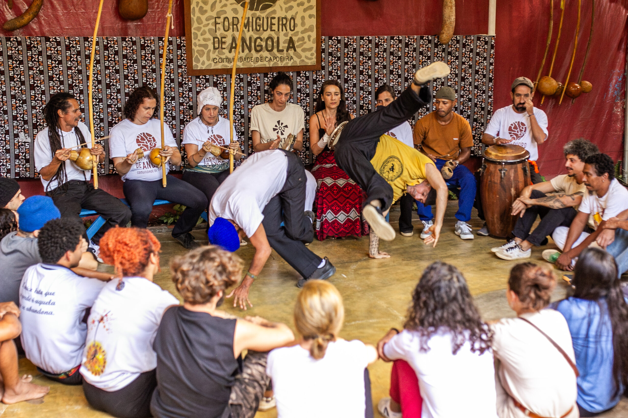 Capoeira e Samba de Roda movimentam a Vila Cultural Cobra Coral