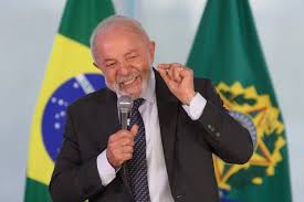 Popularidade em baixa do governo: poder em descompasso com o País