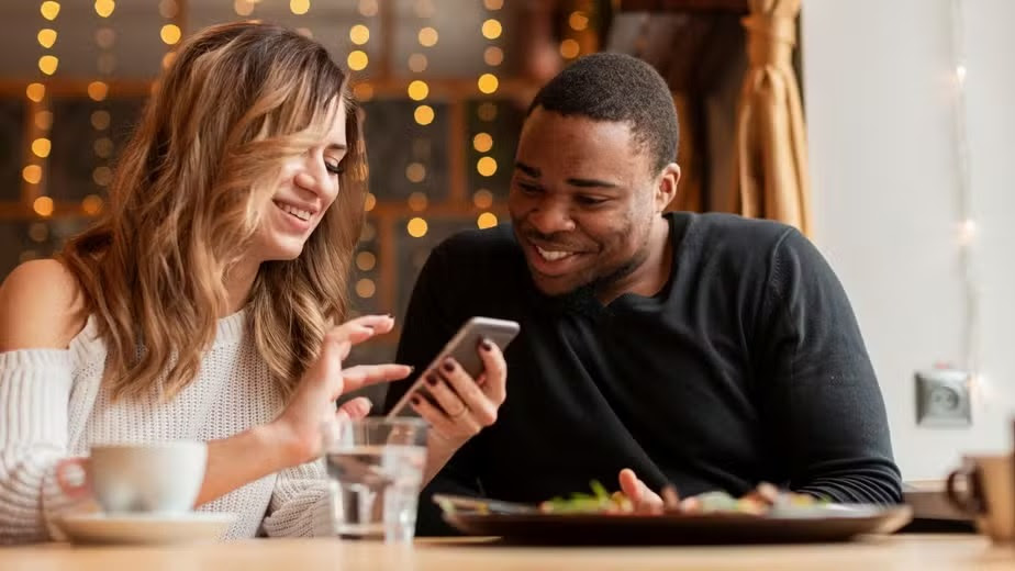 Hora do prazer: o que acontece de verdade no intervalo do almoço